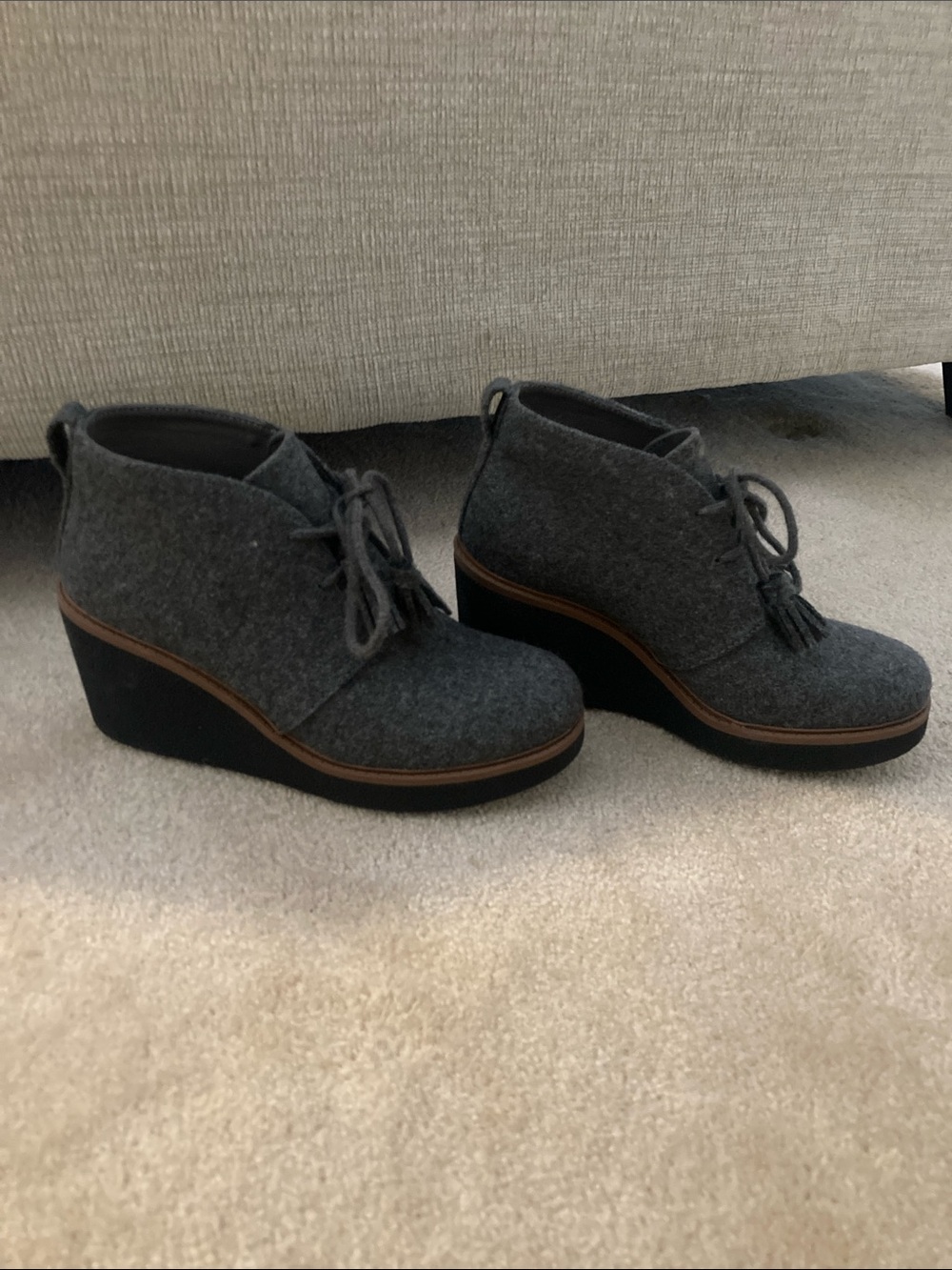 Dr. Scholl's Gray Felt Lace-Up Wedge Booties with Tassels
